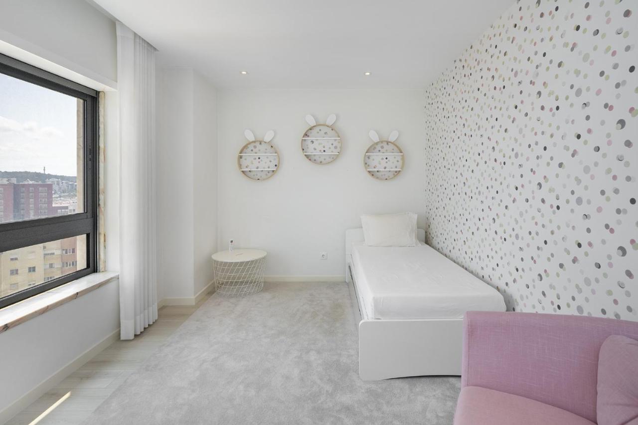 Whome Family Condo - Urban Retreat With Parking, Ac, Elevator In Great Location Lisboa Exterior foto